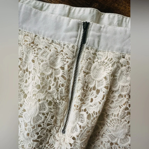 LOFT Ivory Crochet Lined Skirt - Size 8 - Picture 2 of 11